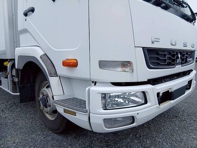 Mitsubishi FIGHTER 2022-09 7864682-8