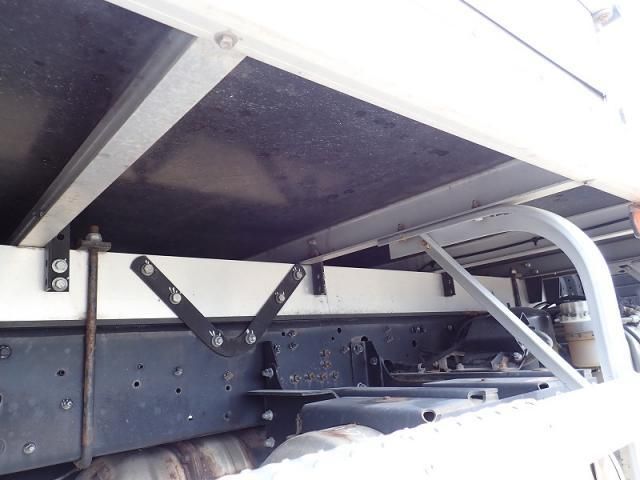 Mitsubishi FIGHTER 2019-01 7864685-17