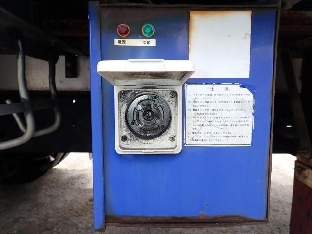 Mitsubishi FIGHTER 2019-01 7864685-25