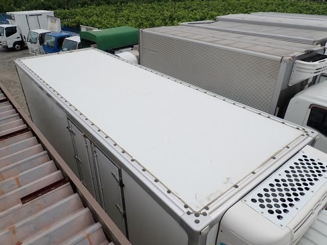 Mitsubishi FIGHTER 2019-01 7864685-6