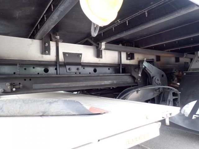Mitsubishi FIGHTER 2019-02 7864691-10