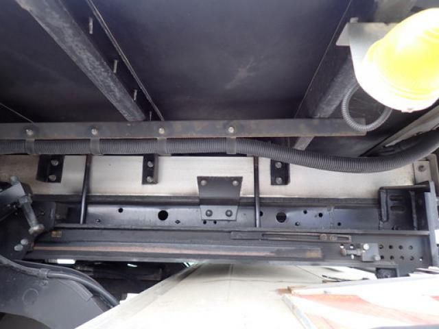 Mitsubishi FIGHTER 2019-02 7864691-13