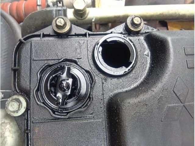 Mitsubishi FIGHTER 2020-12 7864690-16