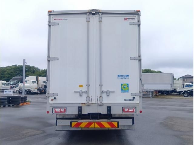 Mitsubishi FIGHTER 2020-12 7864690-4