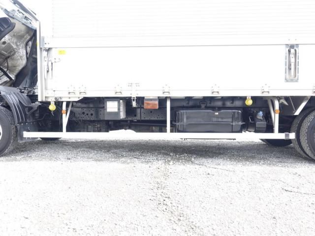 Mitsubishi FIGHTER 2016-08 7864689-18