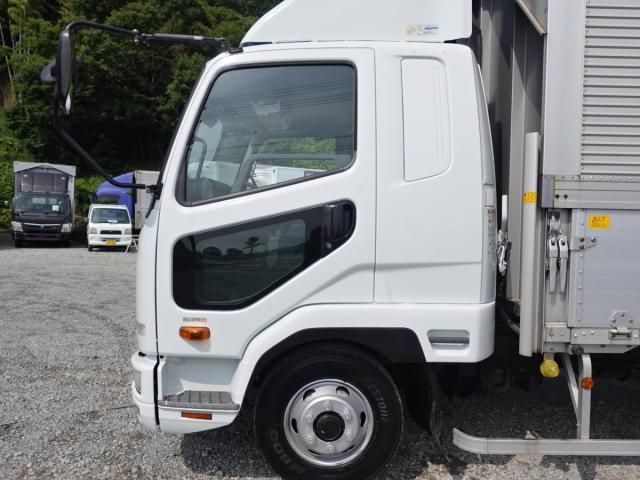 Mitsubishi FIGHTER 2016-08 7864689-7