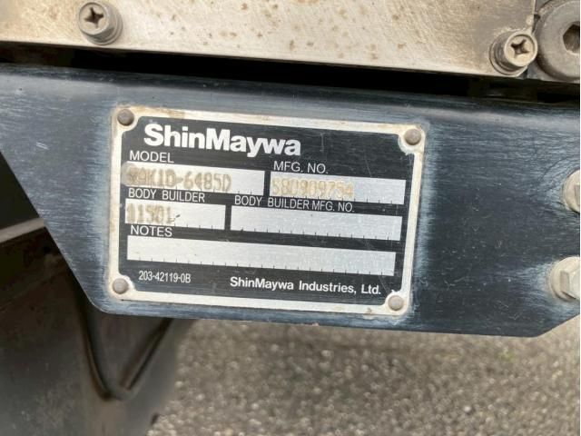 Mitsubishi FIGHTER 2018-01 7864688-10