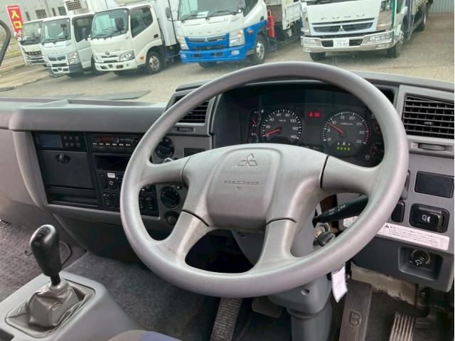 Mitsubishi FIGHTER 2018-01 7864688-20