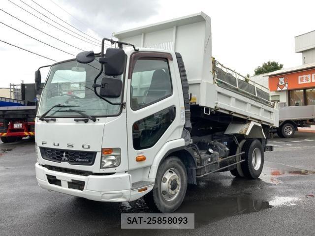 Mitsubishi FIGHTER 2017-09 7902603-0