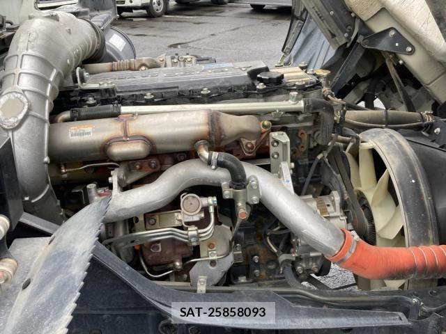Mitsubishi FIGHTER 2017-09 7902603-17