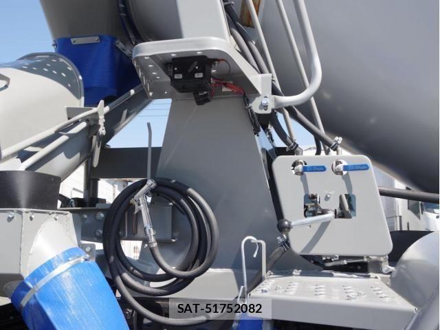 Mitsubishi FIGHTER 2026-04 7902602-9