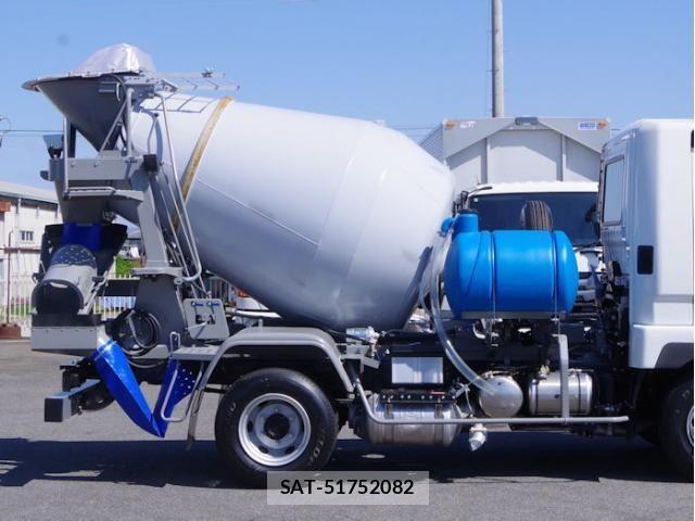 Mitsubishi FIGHTER 2026-04 7902602-15