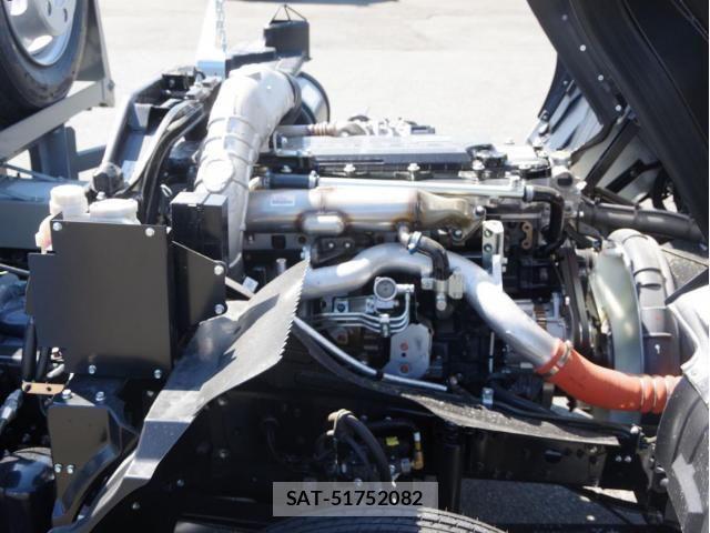 Mitsubishi FIGHTER 2026-04 7902602-21