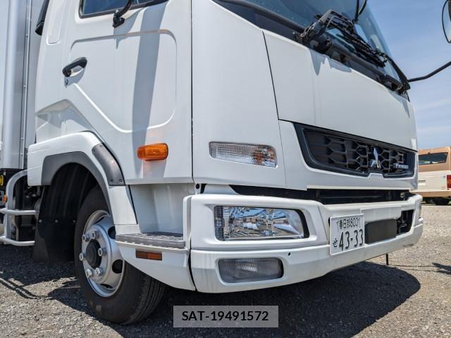 Mitsubishi FIGHTER 2025-12 7961592-25
