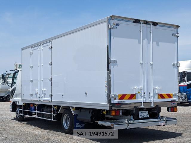 Mitsubishi FIGHTER 2025-12 7961592-2