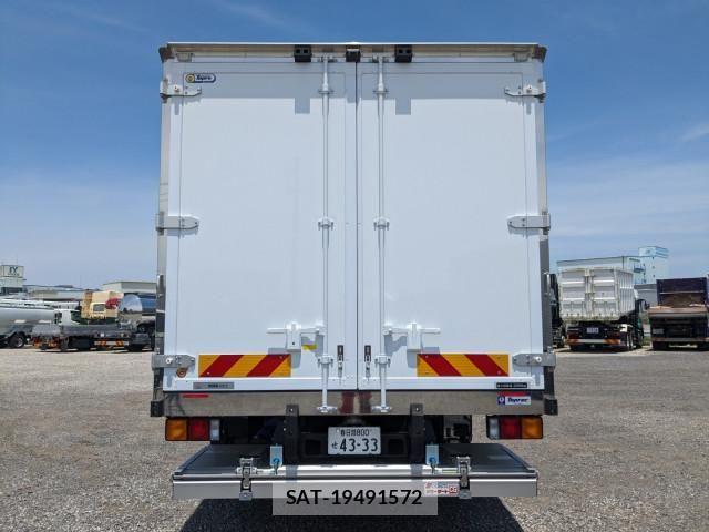 Mitsubishi FIGHTER 2025-12 7961592-4