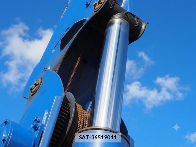 Mitsubishi FIGHTER 2019-08 7961620-8