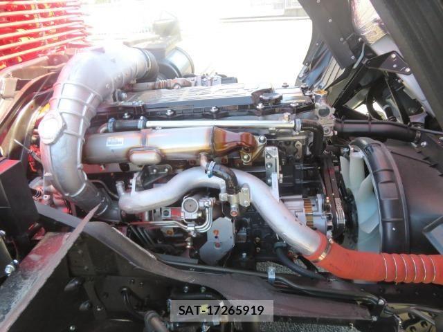 Mitsubishi FIGHTER 2026-04 7961594-11