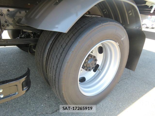 Mitsubishi FIGHTER 2026-04 7961594-17