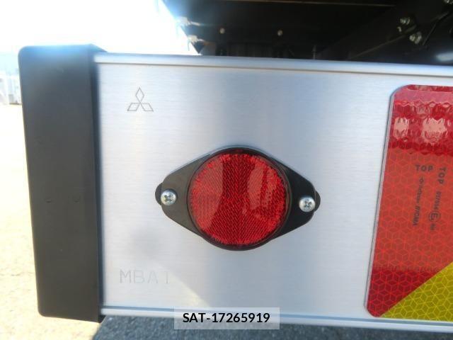 Mitsubishi FIGHTER 2026-04 7961594-22