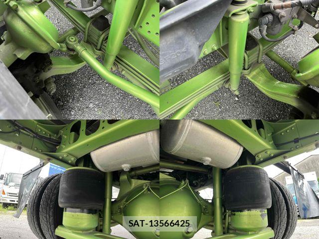 Mitsubishi FIGHTER 2015-03 7961604-27