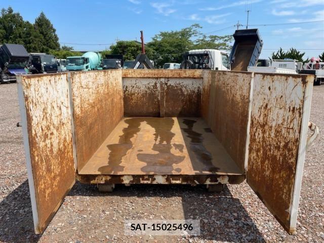 Mitsubishi FIGHTER 2018-07 7961622-13