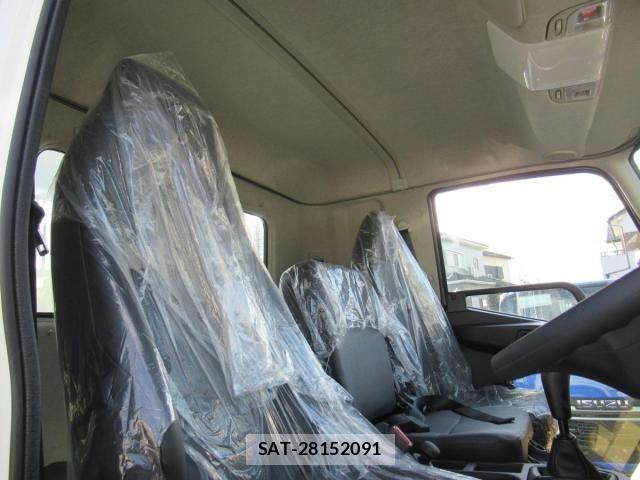Mitsubishi FIGHTER 2026-03 7961609-24
