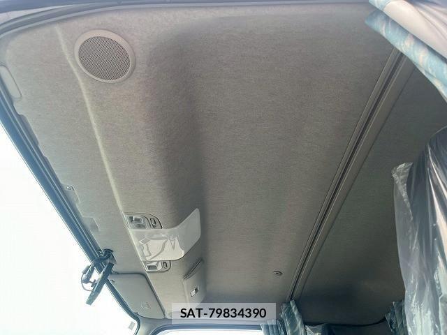 Mitsubishi FIGHTER 2026-07 7961591-25