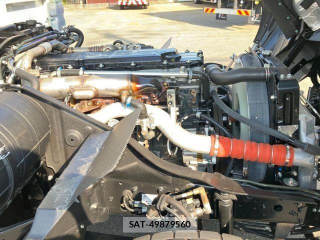 Mitsubishi FIGHTER 2024-10 7979214-17