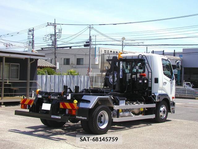Mitsubishi FIGHTER 2026-04 7979219-3