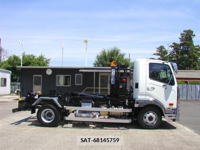 Mitsubishi FIGHTER 2026-04 7979219-5