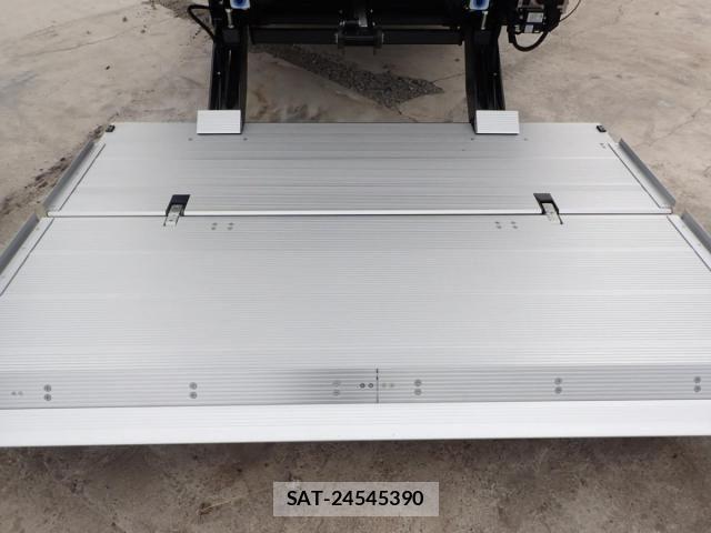 Mitsubishi FIGHTER 2026-04 7979215-23
