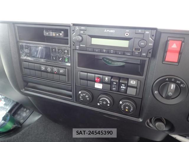 Mitsubishi FIGHTER 2026-04 7979215-8