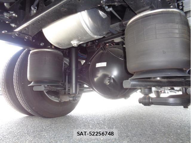 Mitsubishi FIGHTER 2025-07 7979216-16