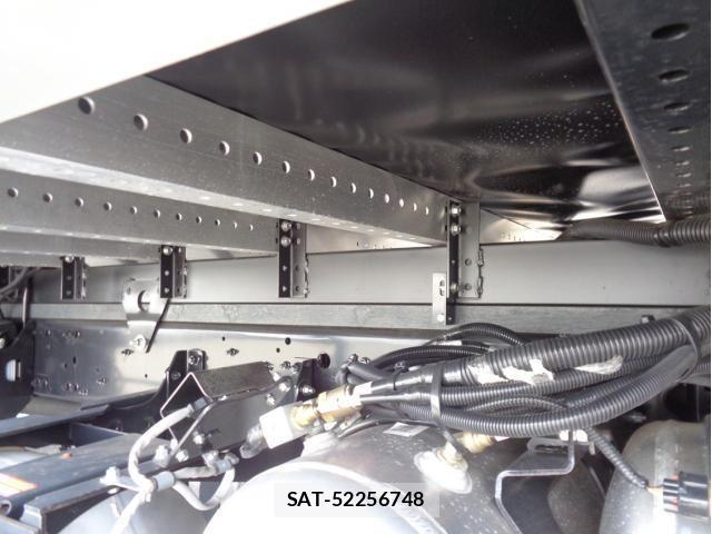 Mitsubishi FIGHTER 2025-07 7979216-18