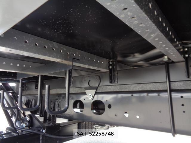 Mitsubishi FIGHTER 2025-07 7979216-20