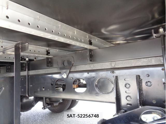 Mitsubishi FIGHTER 2025-07 7979216-21