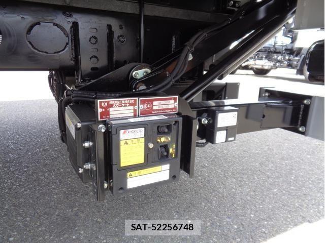 Mitsubishi FIGHTER 2025-07 7979216-23