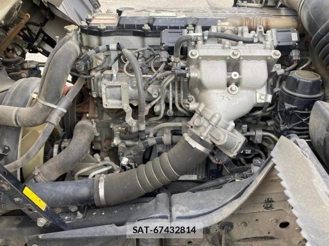 Mitsubishi FIGHTER 2017-03 7979220-12