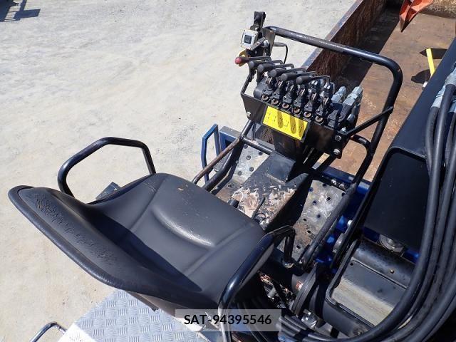 Mitsubishi FIGHTER 2019-08 7979222-9