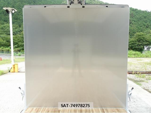 Mitsubishi FIGHTER 2025-12 7979217-15