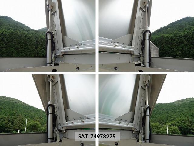 Mitsubishi FIGHTER 2025-12 7979217-22
