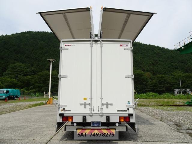 Mitsubishi FIGHTER 2025-12 7979217-5