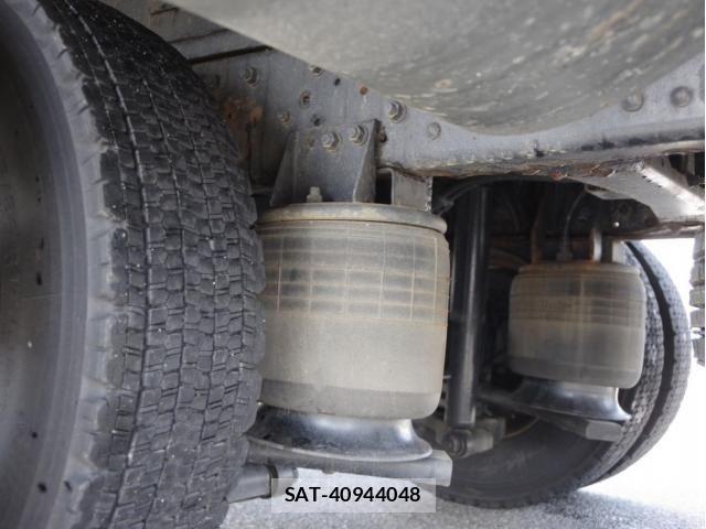 Mitsubishi FIGHTER 2015-03 7979221-11