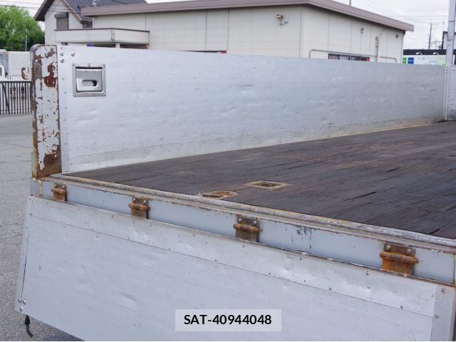 Mitsubishi FIGHTER 2015-03 7979221-14