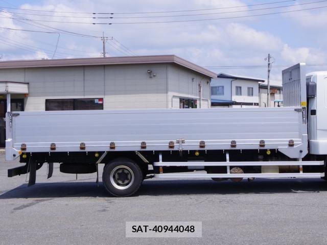 Mitsubishi FIGHTER 2015-03 7979221-18