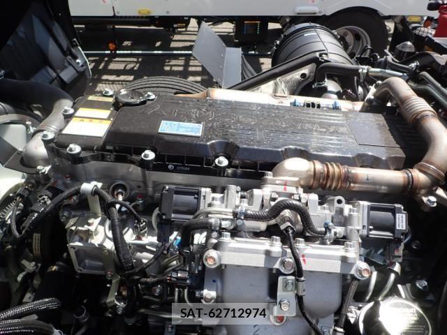 Mitsubishi FIGHTER 2026-02 7979218-29