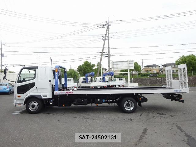 Mitsubishi FIGHTER 2026-05 8035528-11