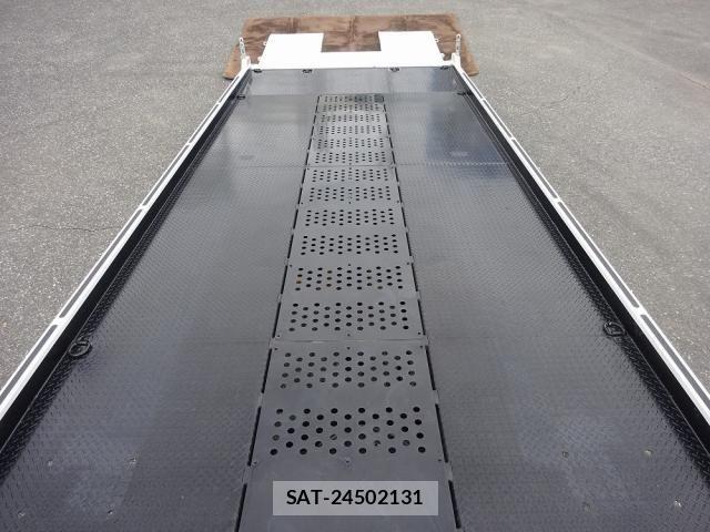 Mitsubishi FIGHTER 2026-05 8035528-16