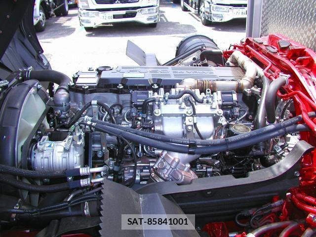 Mitsubishi FIGHTER 2026-04 8035526-20